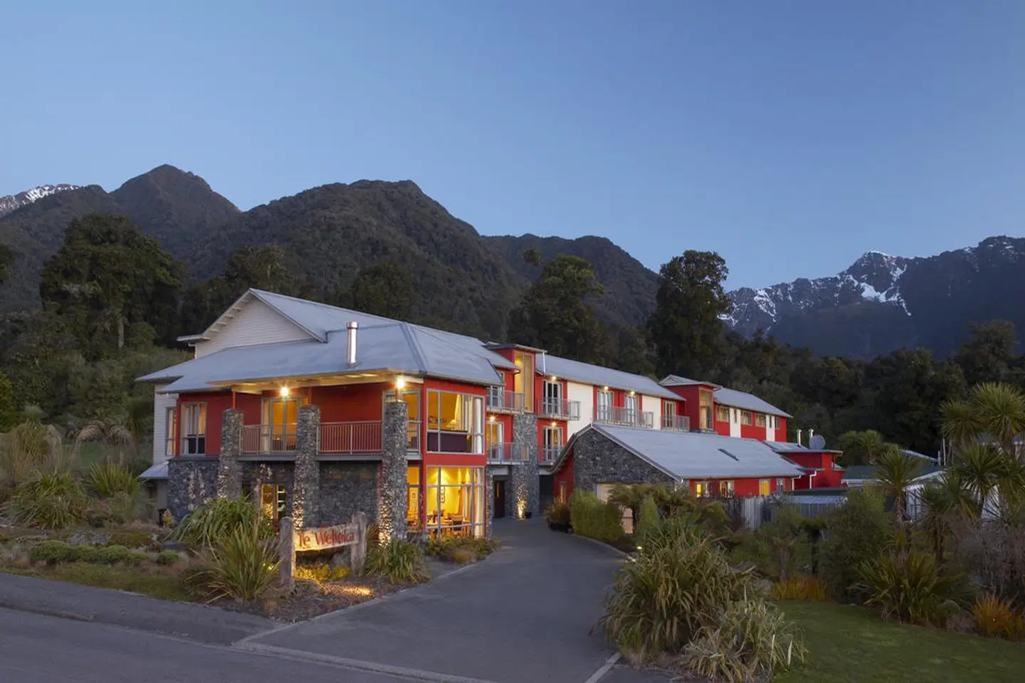 Distinction Fox Glacier - Te Weheka Boutique Hotel EXTERIOR