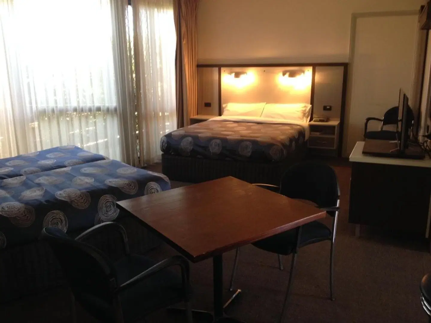 The Central Hotel Motel Lakes Entrance ROOM_EXAMPLE