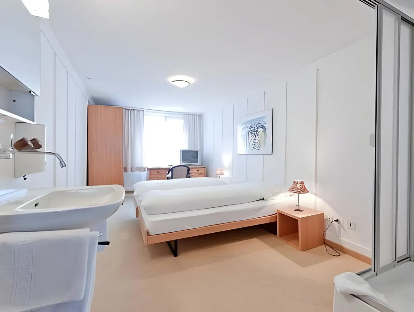 Weißes Kreuz Badezimmer