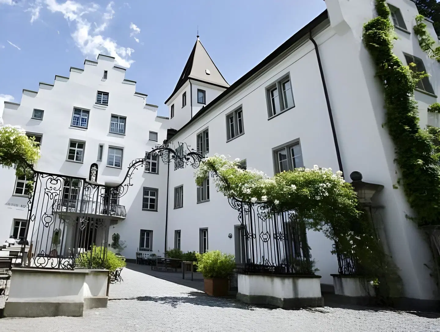 Schloss Wartegg EXTERIOR