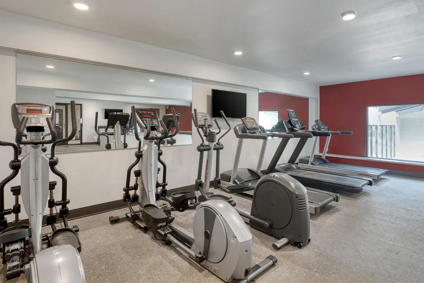 Best Western Seattle Airport SPORTS_AND_LEISURE