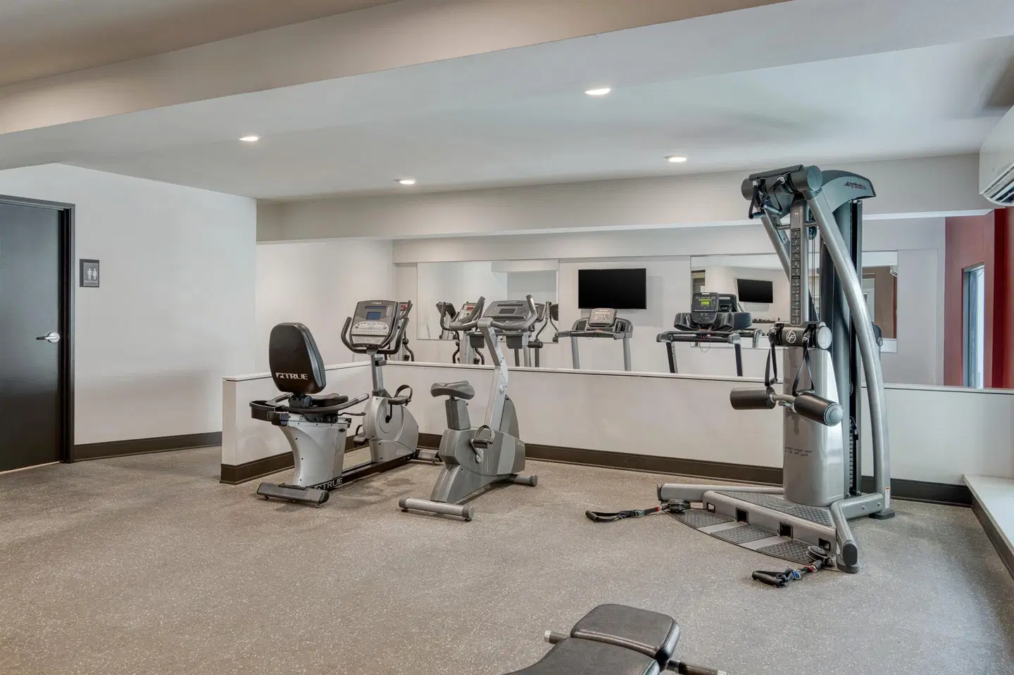 Best Western Seattle Airport SPORTS_AND_LEISURE