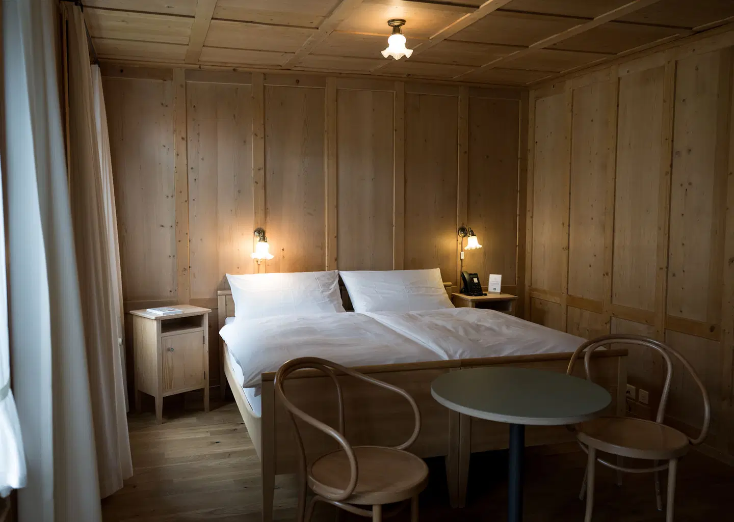 FLÜHLI Hotel Kurhaus ROOM_EXAMPLE