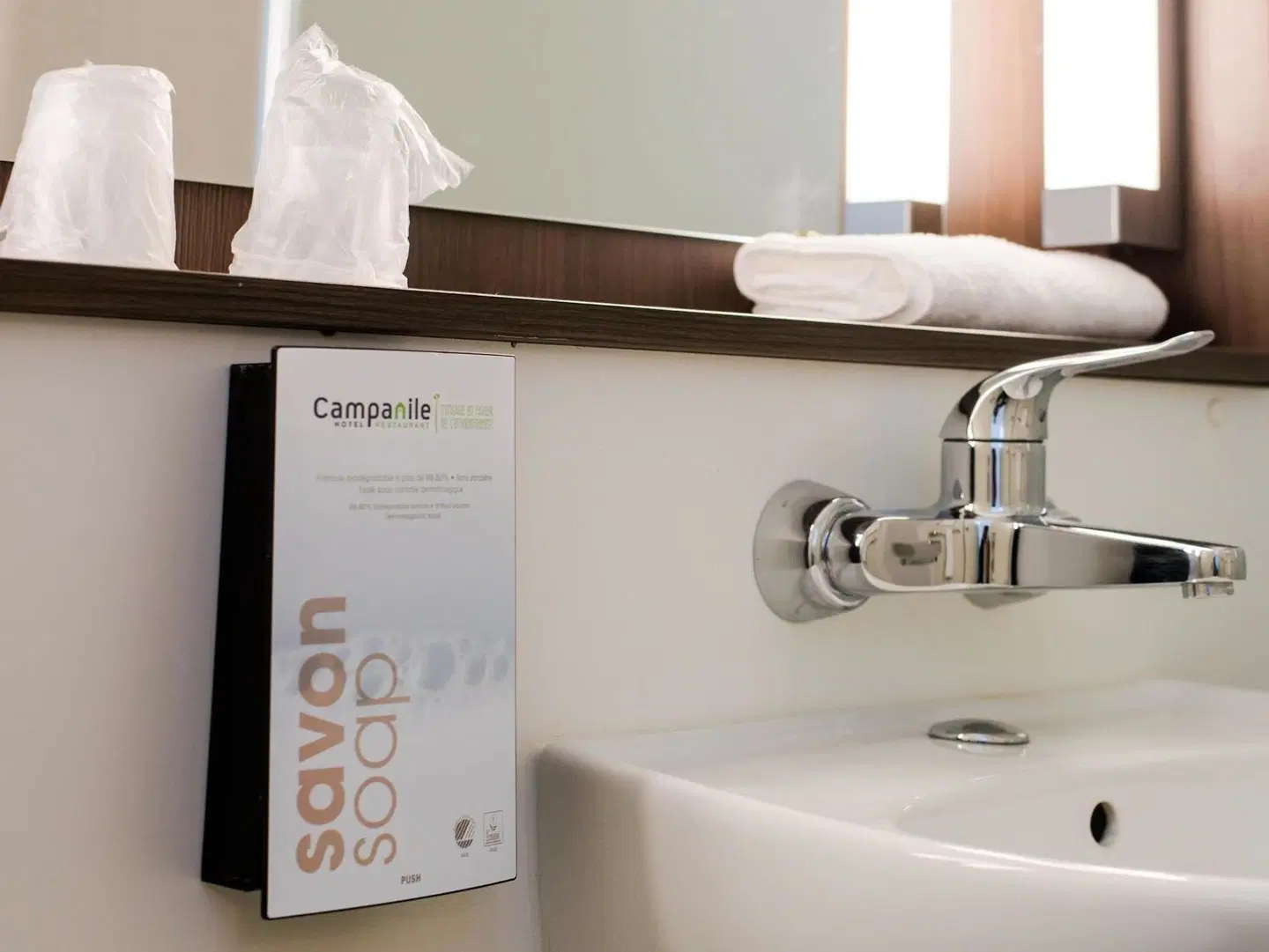 Campanile Agen Badezimmer