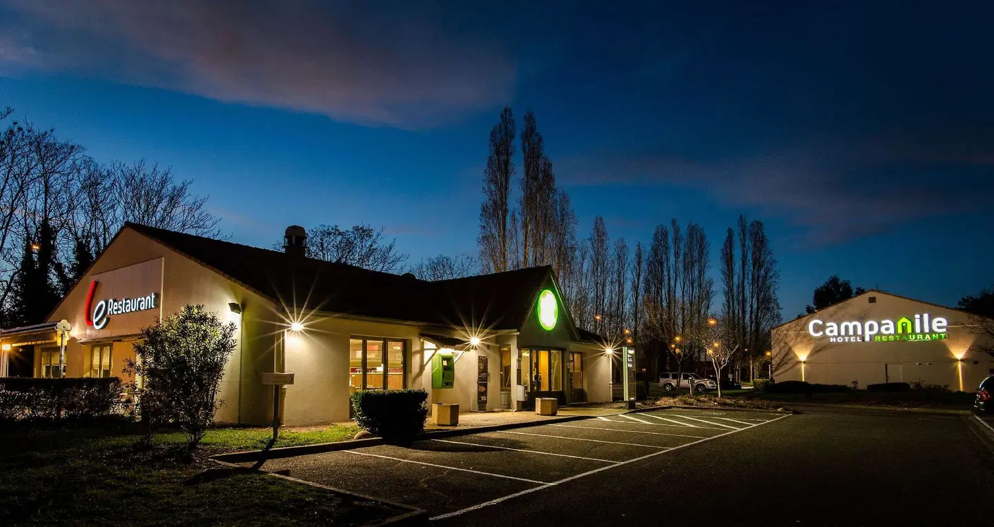 Campanile Agen EXTERIOR