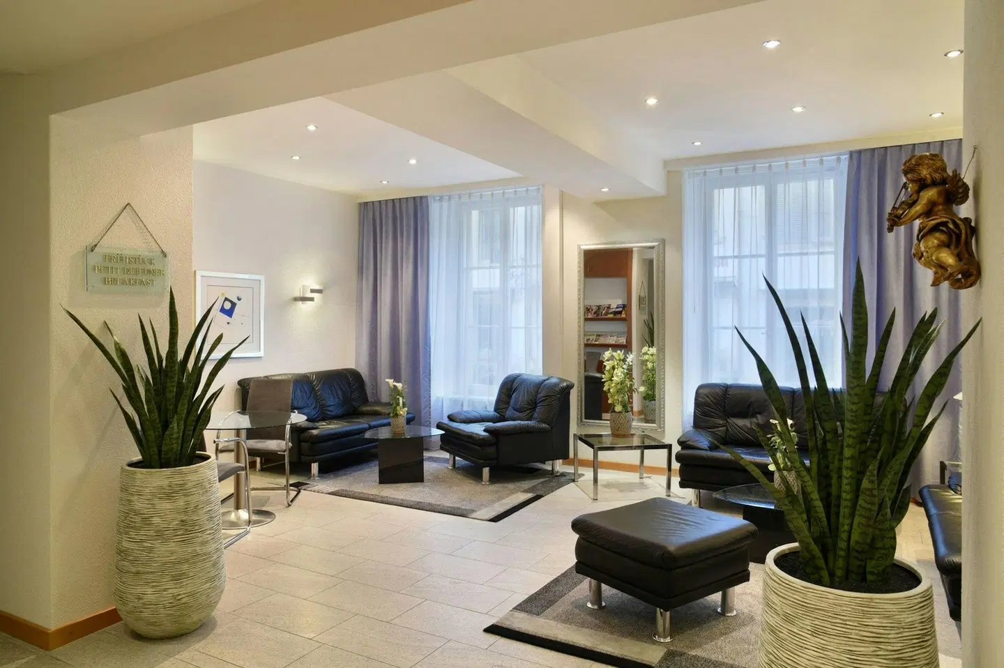Engel LOUNGE_LOBBY