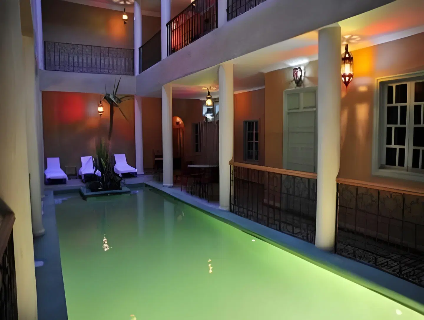 Riad Taroudant Hallenbad