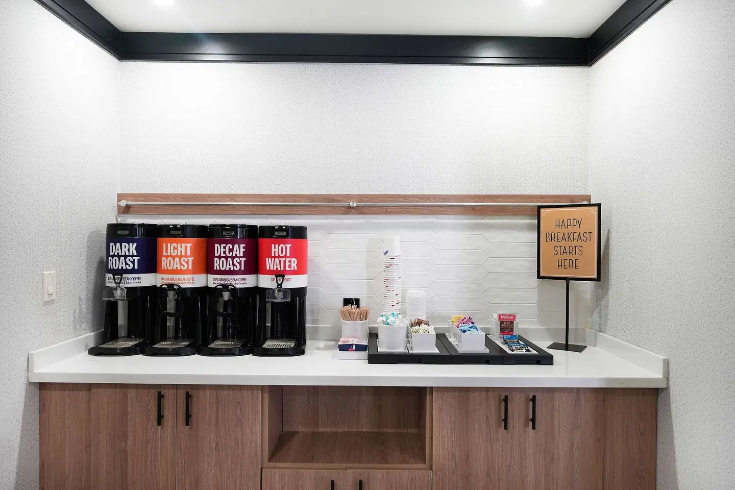 Hampton Inn & Suites Tulsa/Central ROOM_EXAMPLE