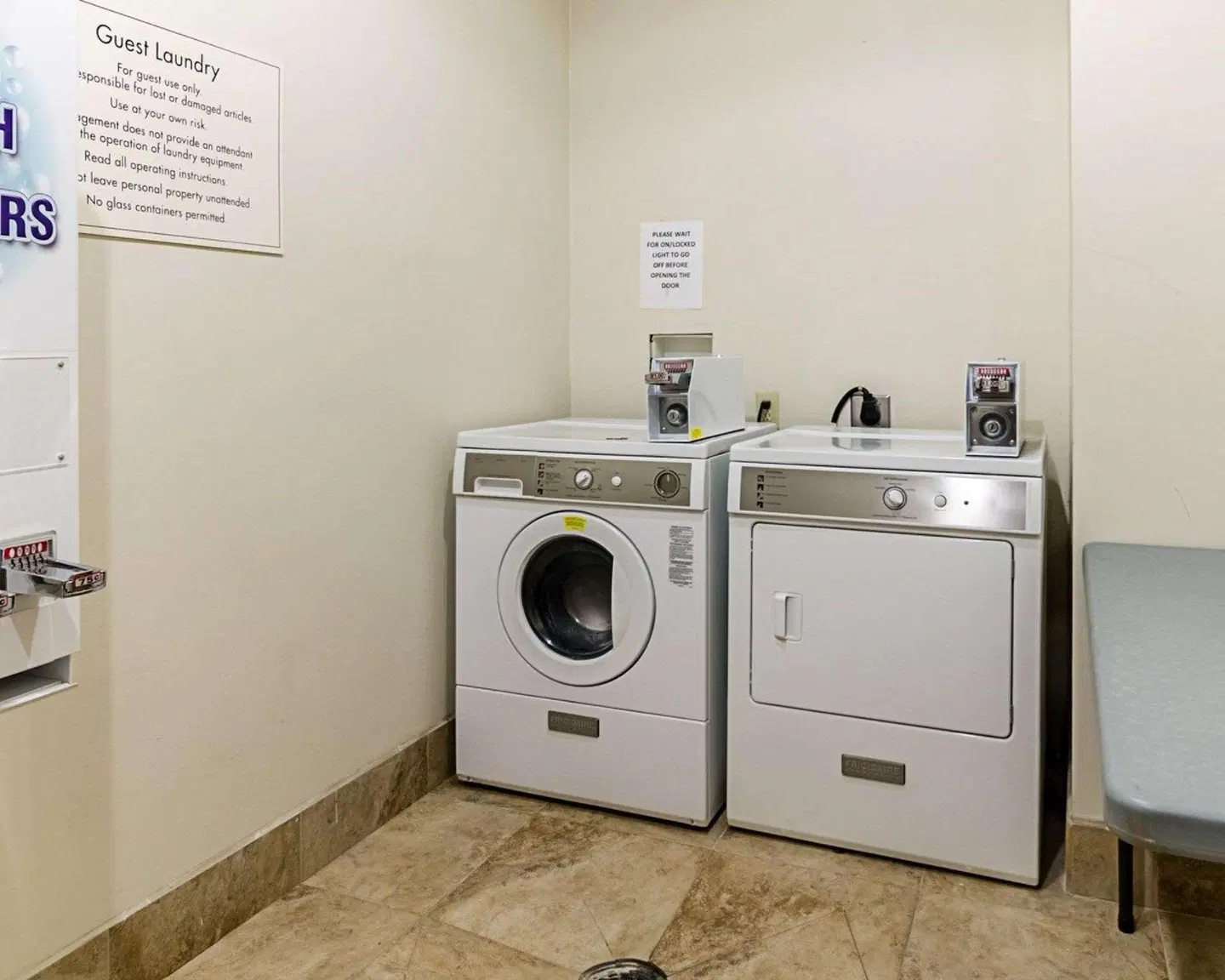 Comfort Inn & Suites Lawrence - University Area Badezimmer