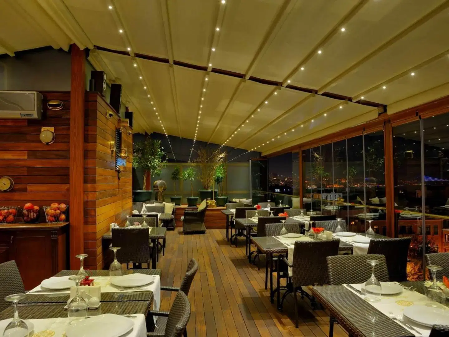 Burckin Hotel Restaurant