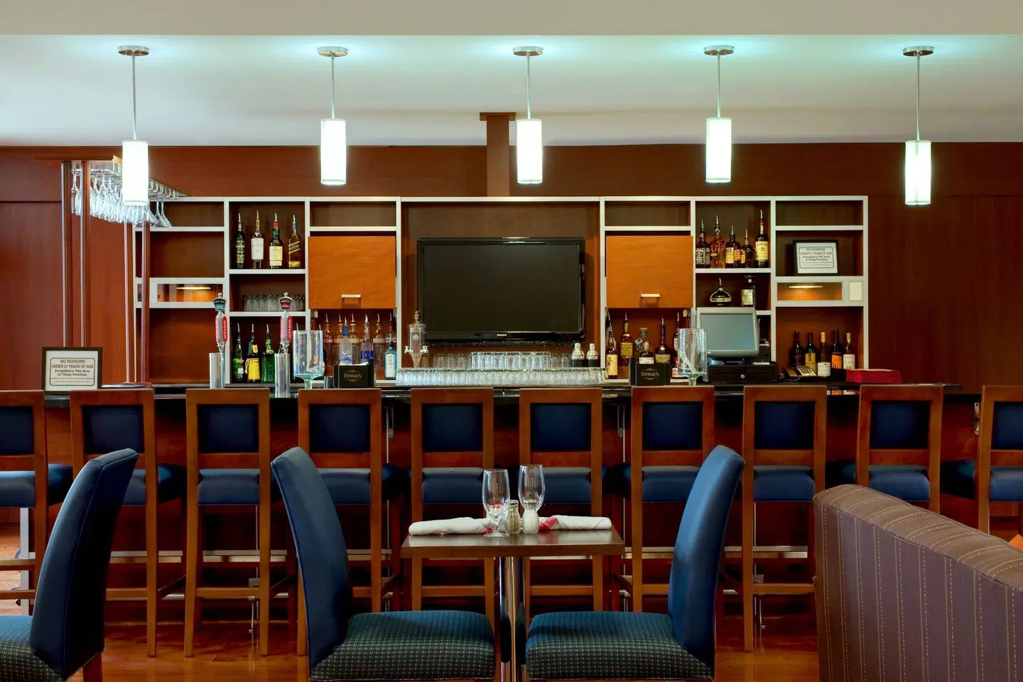 Four Points by Sheraton Oklahoma City Quail Springs Bar