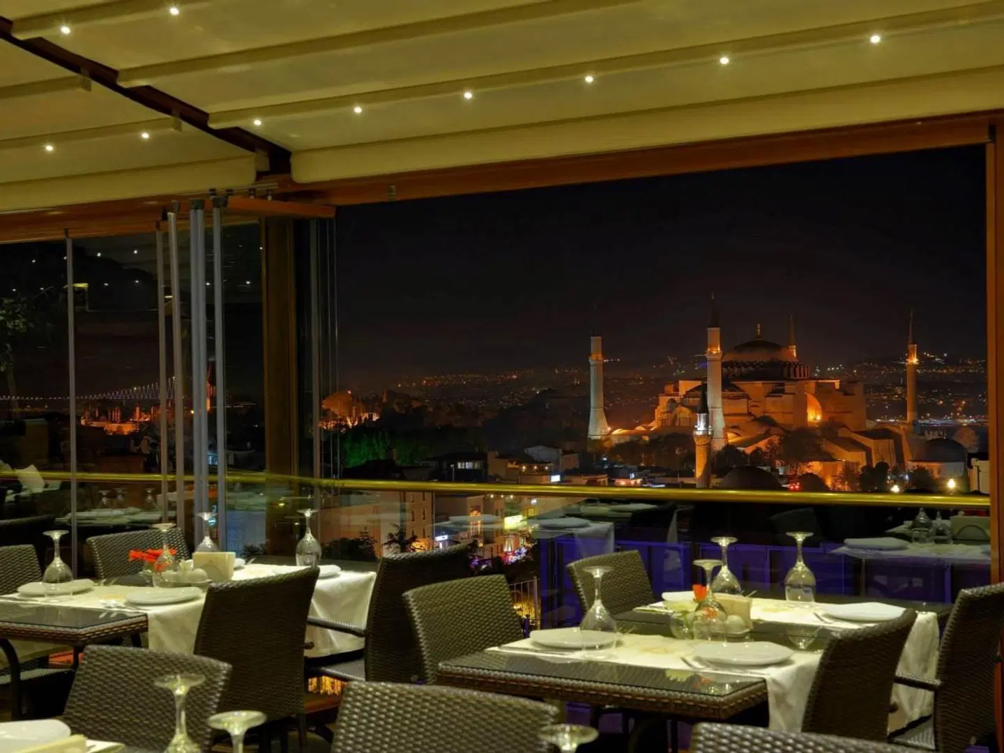 Burckin Hotel Restaurant