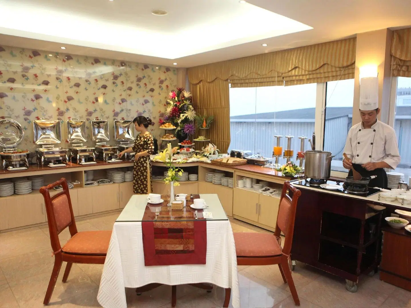 Flower Hotel Restaurant