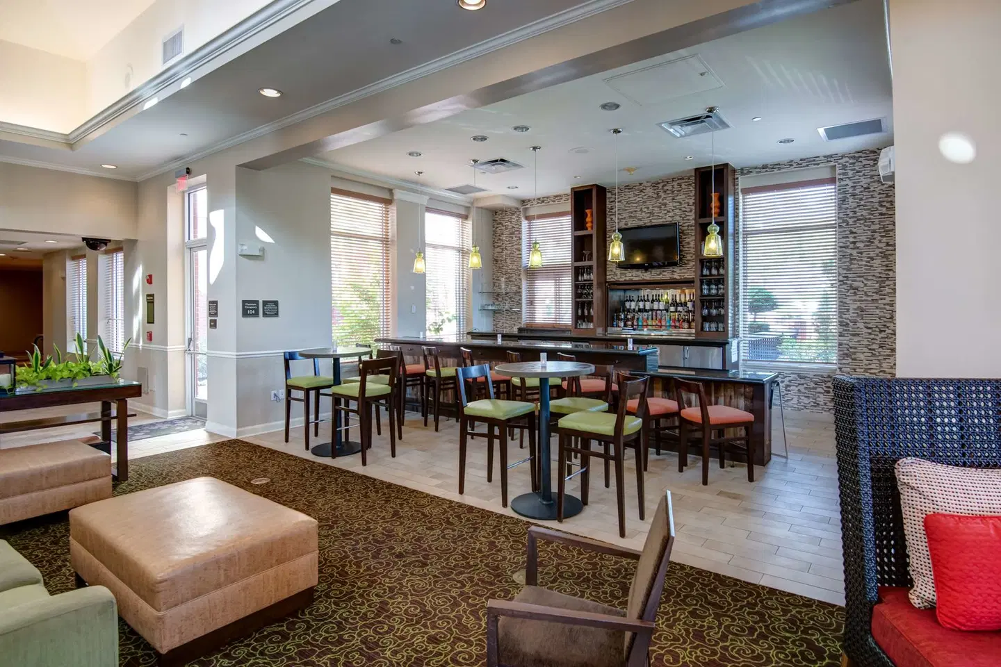 Hilton Garden Inn Tampa Ybor Historic District Bar