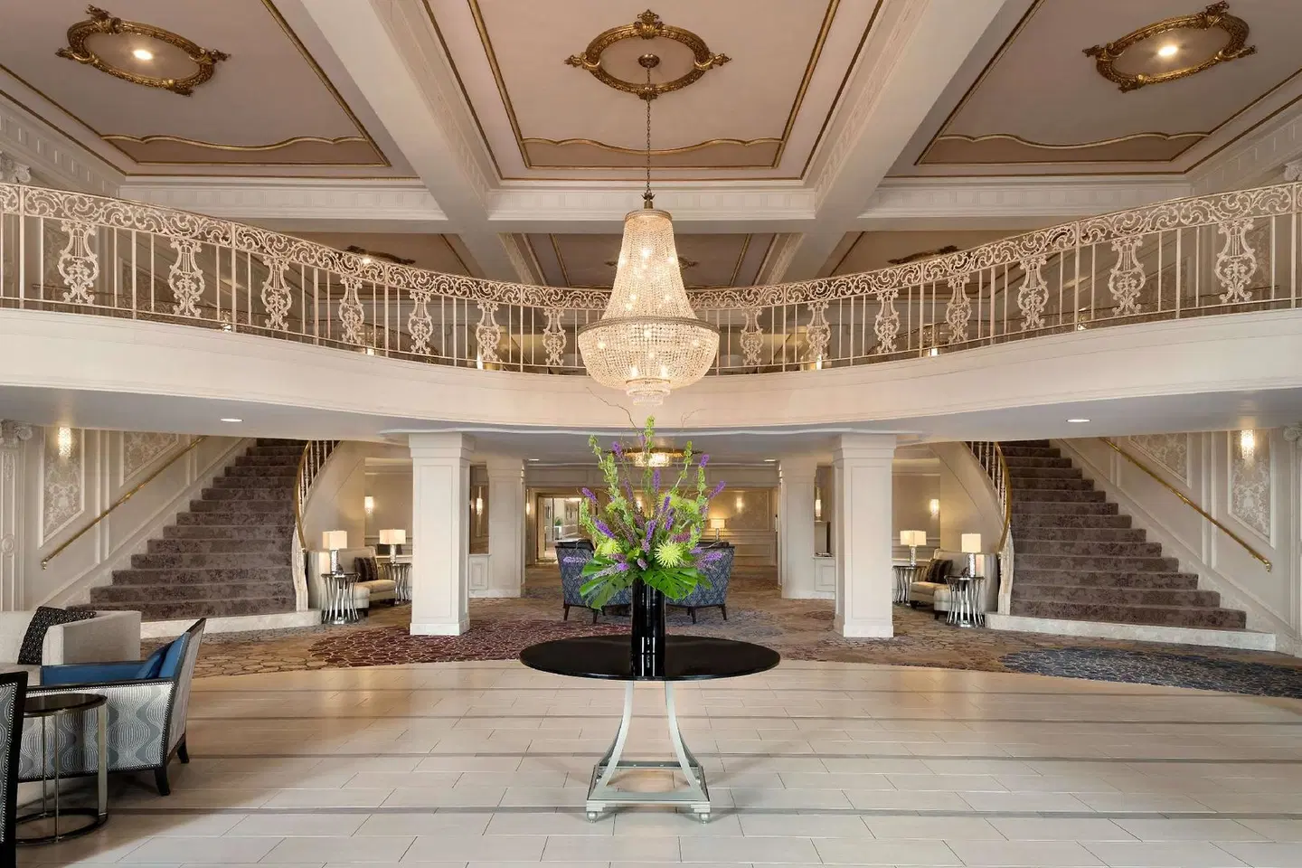 Hilton St. Louis Frontenac LOUNGE_LOBBY