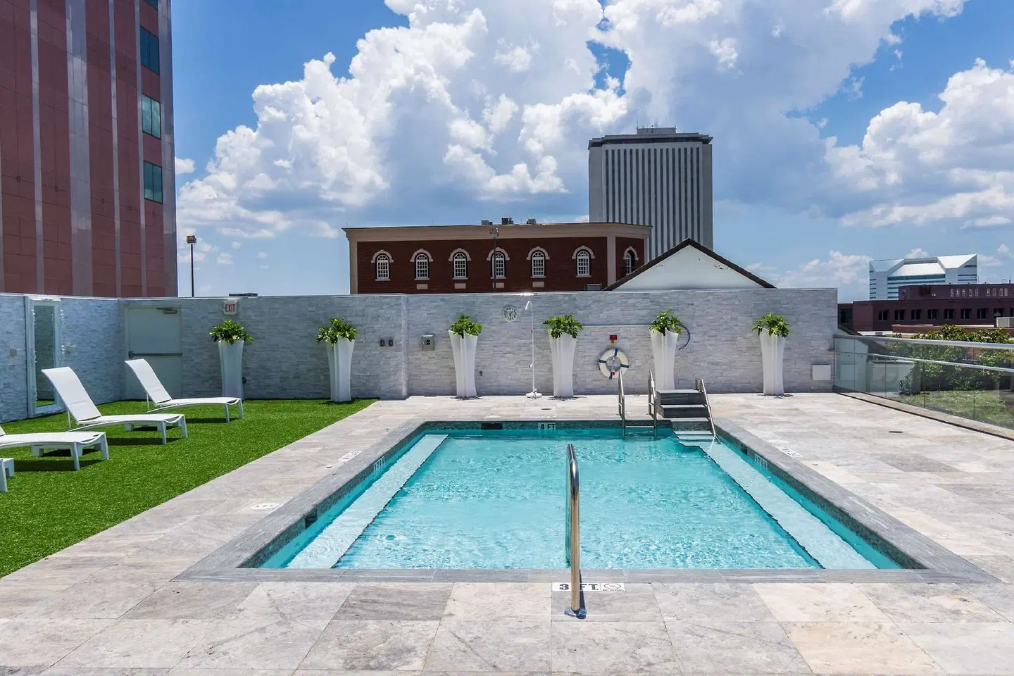 DoubleTree by Hilton Hotel Tallahassee EXTERIOR
