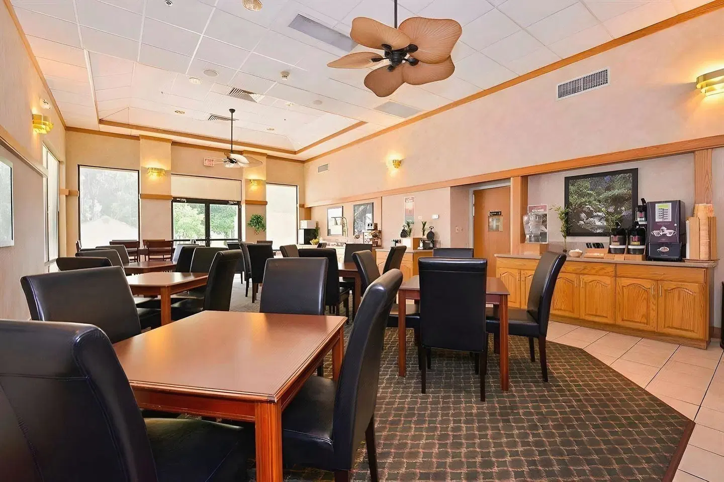 Greenstay Hotel & Suites LOUNGE_LOBBY
