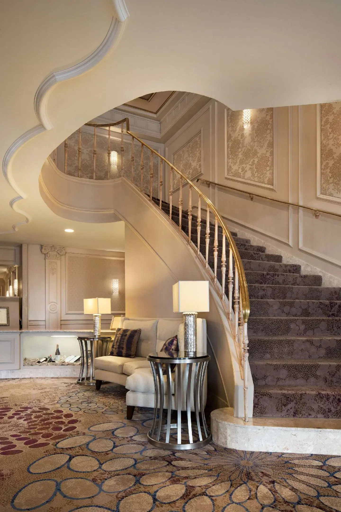 Hilton St. Louis Frontenac LOUNGE_LOBBY