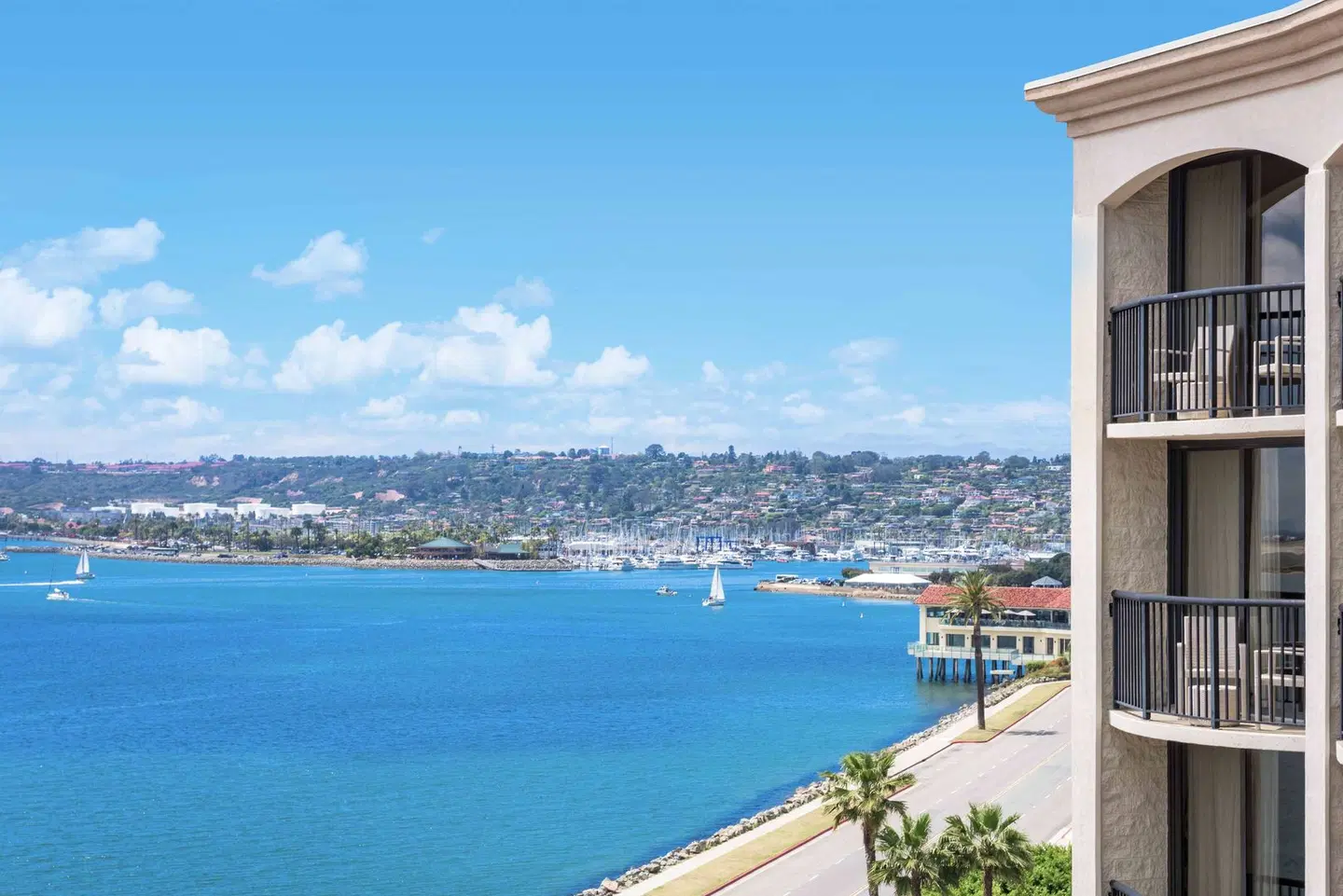 Hilton San Diego Airport/Harbor Island OUTDOOR_POOL