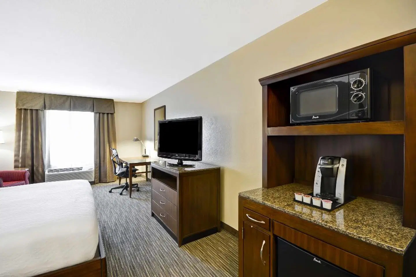 Hilton Garden Inn Sarasota-Bradenton Airport ROOM_EXAMPLE