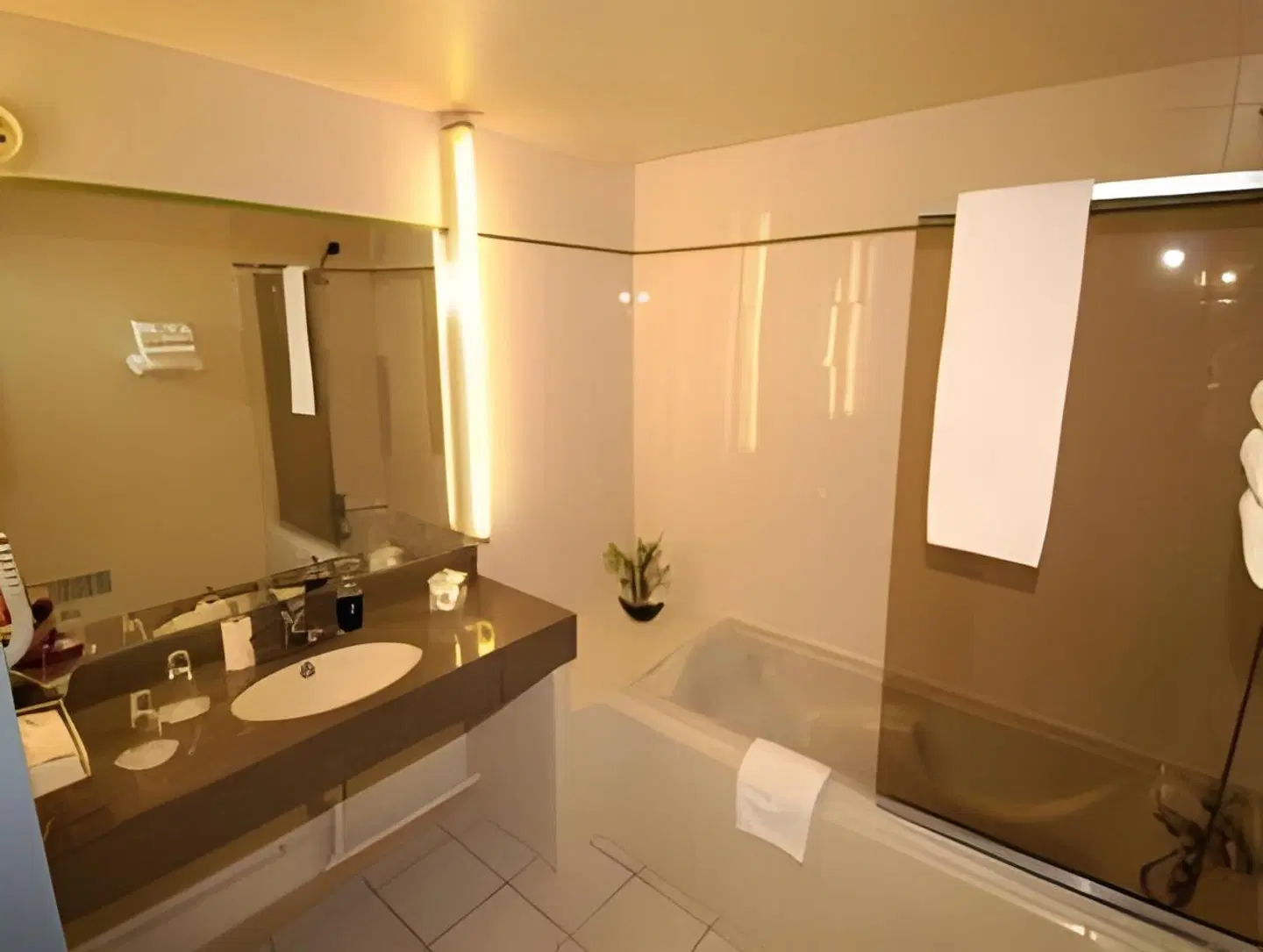 Clarion Collection Relais Saint Jean Badezimmer