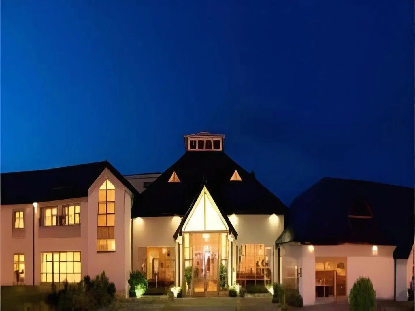 Clanard Court EXTERIOR