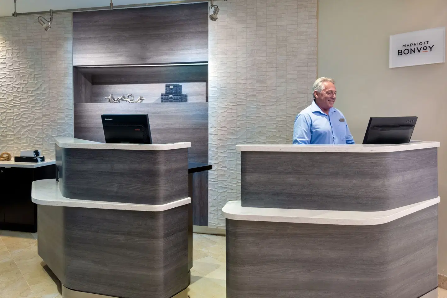 Courtyard by Marriott Sarasota at University Town Center LOUNGE_LOBBY