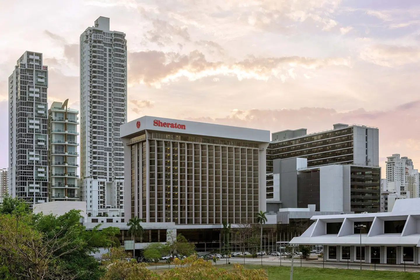 Sheraton Grand Panama EXTERIOR
