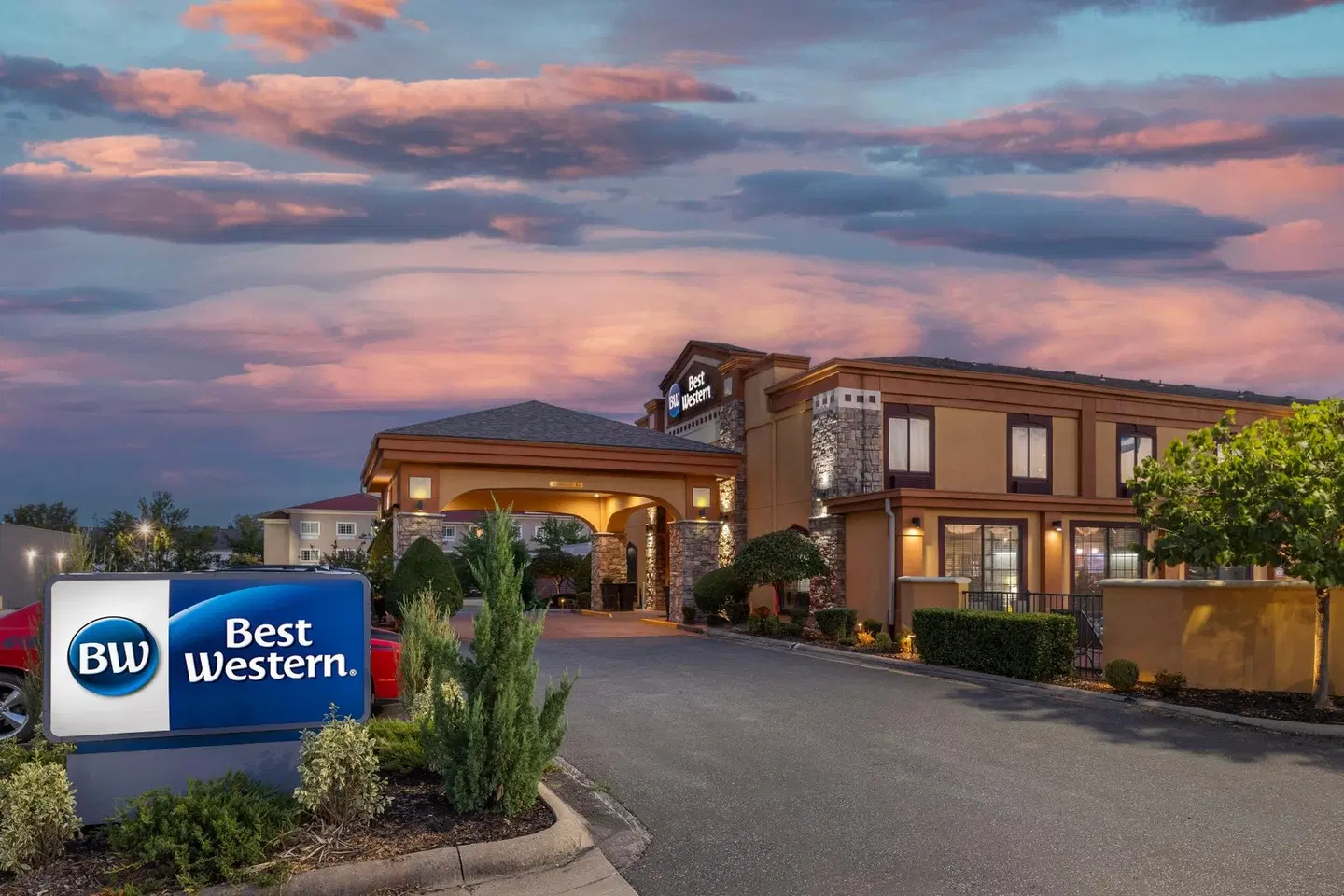 Best Western Aspen Hotel EXTERIOR