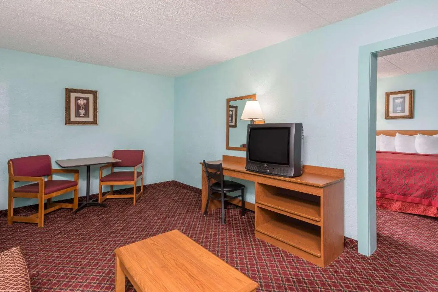 Days Inn & Suites by Wyndham Springfield on I-44 ROOM_EXAMPLE