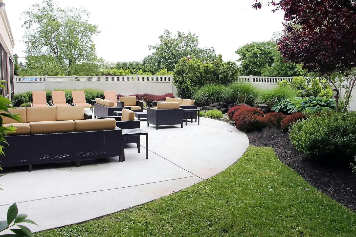 Courtyard by Marriott Lyndhurst Meadowlands Terrasse