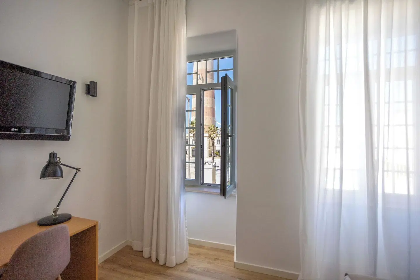 Farol ROOM_EXAMPLE