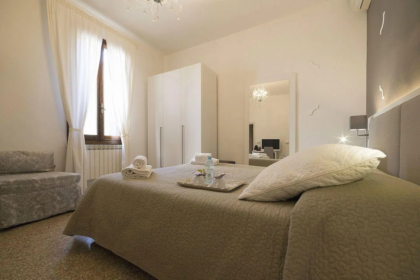 Al Portico Guest House ROOM_EXAMPLE