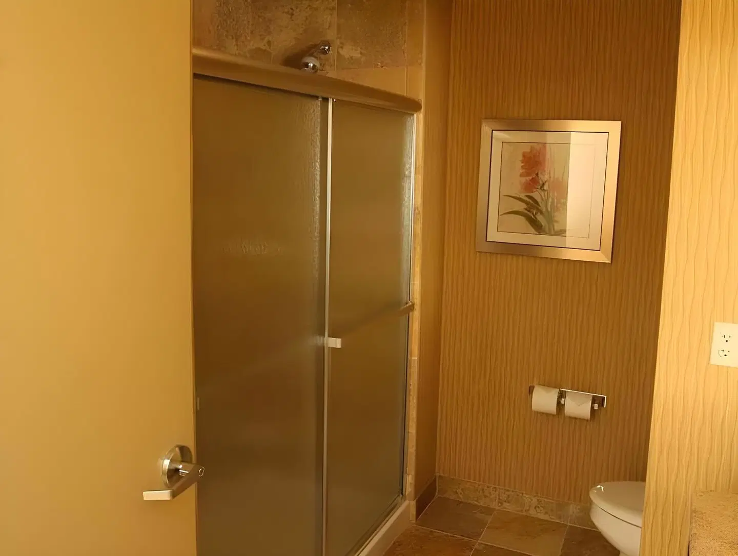 Hampton Inn & Suites Fargo Medical Center Badezimmer