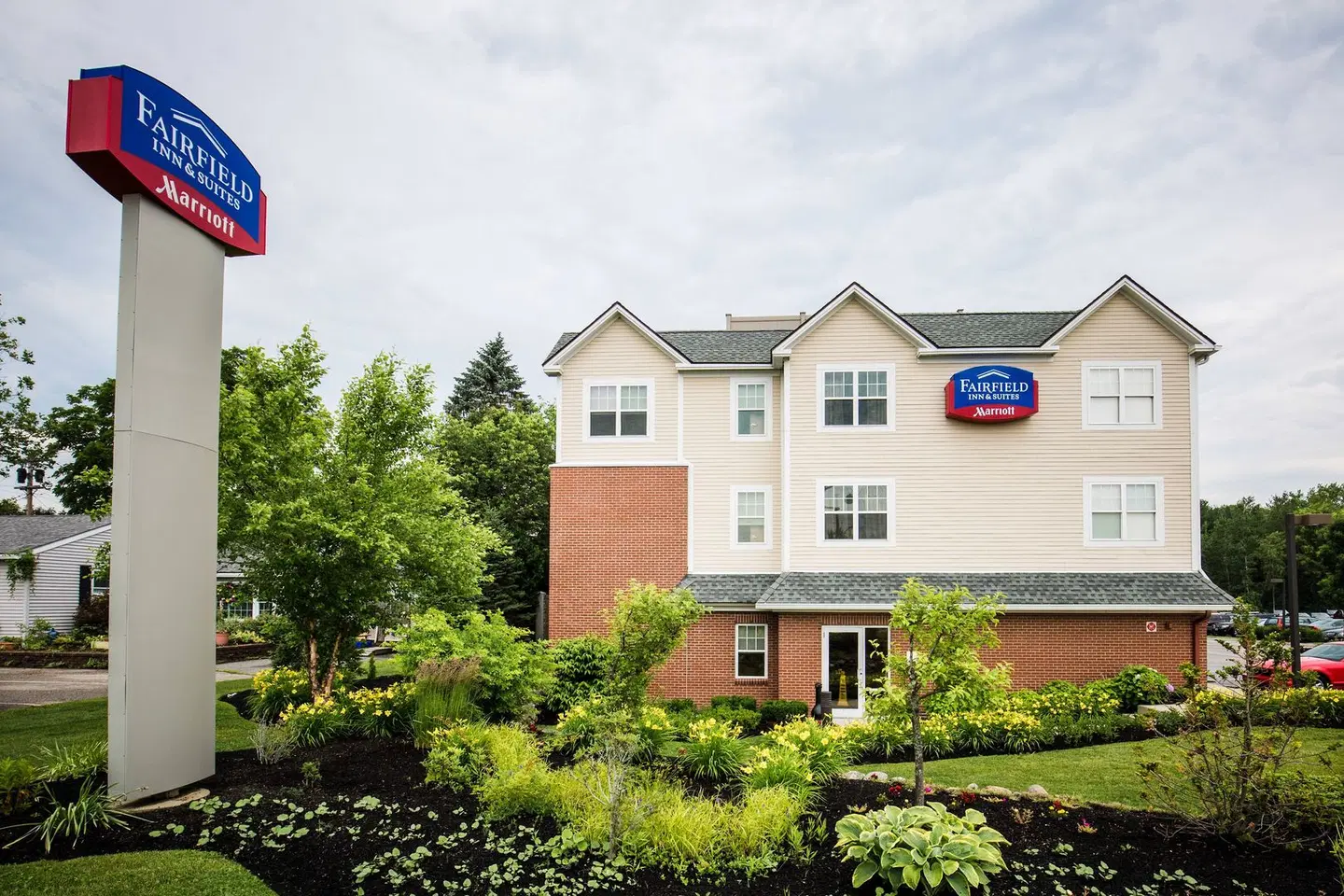 Fairfield by Marriott Inn & Suites Portsmouth Exeter EXTERIOR
