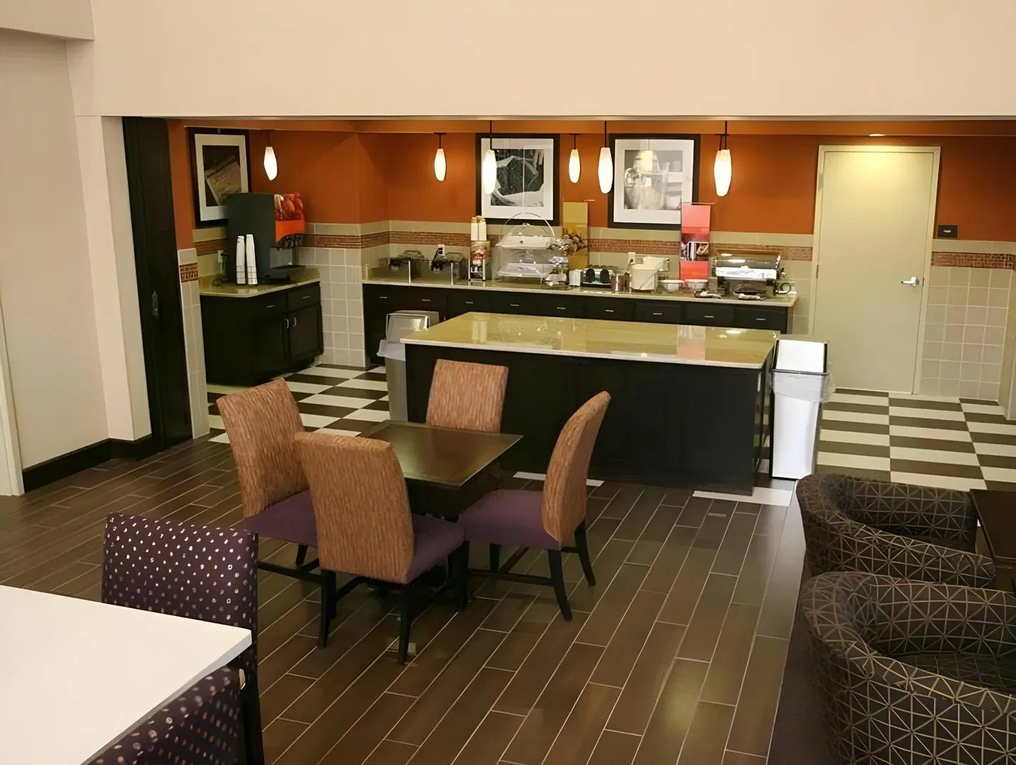 Hampton Inn & Suites Fargo Medical Center ROOM_EXAMPLE