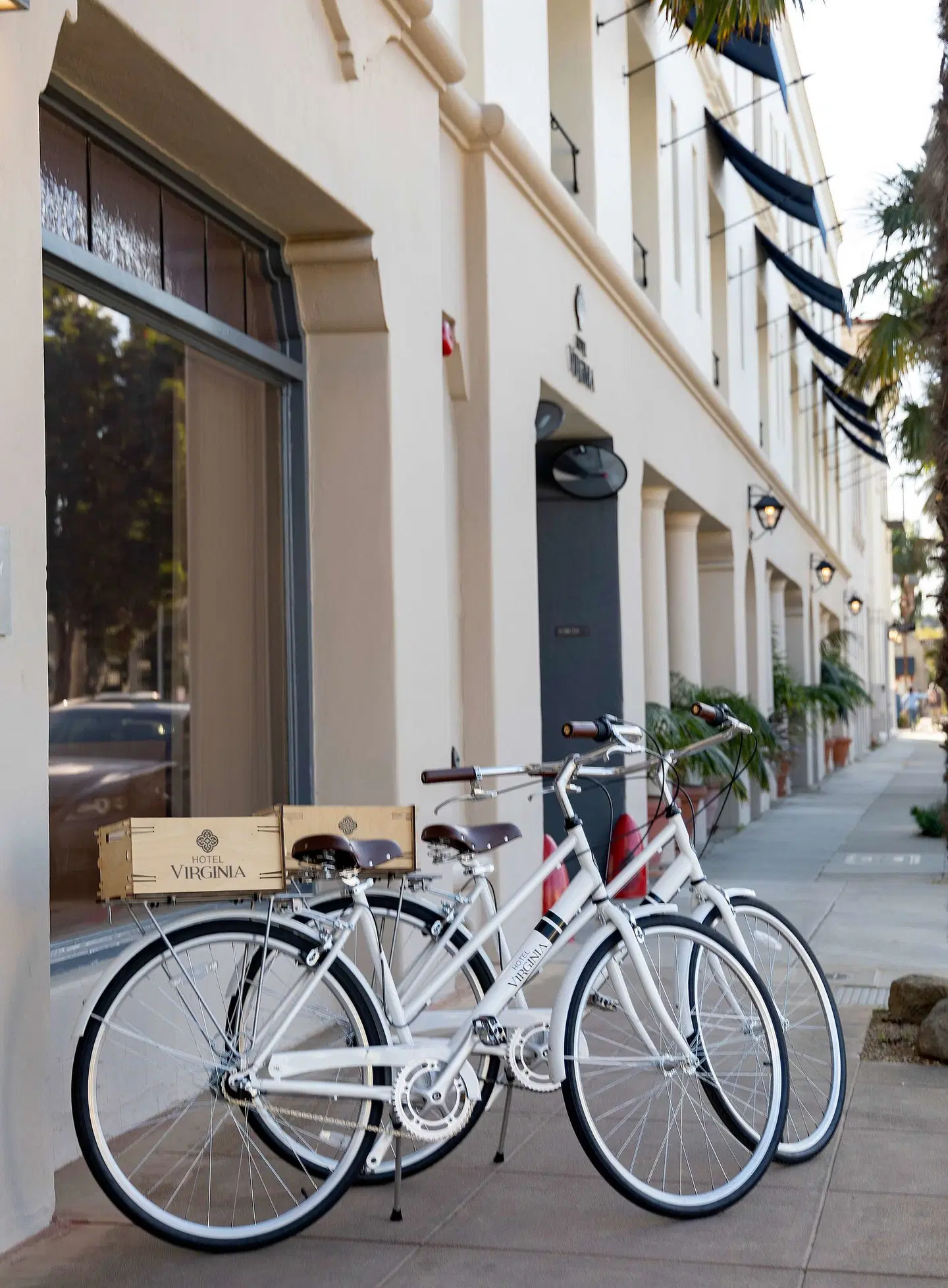 Hotel Virginia Santa Barbara, Tapestry Collection by Hilton Terrasse