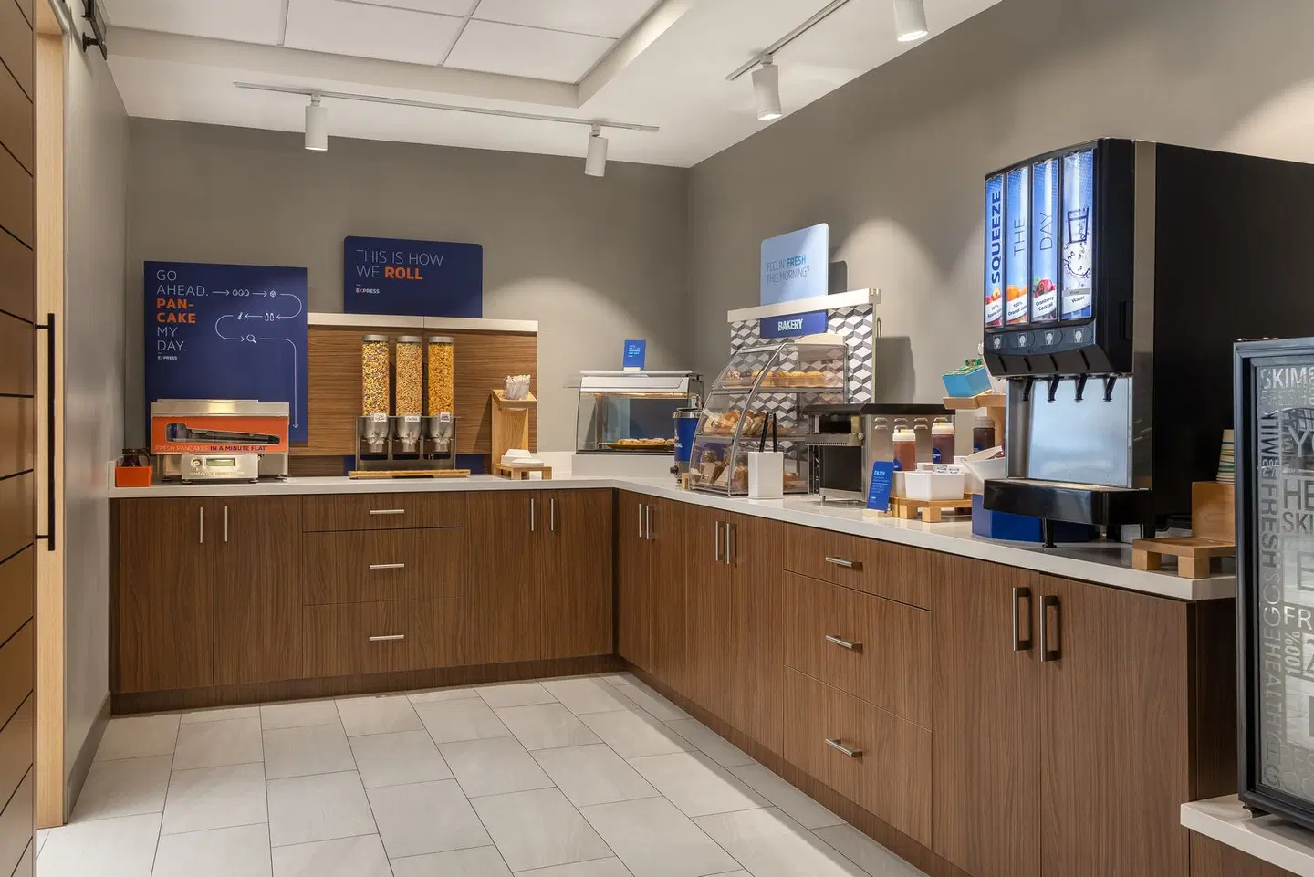 Holiday Inn Express & Suites Huntsville - Muskoka by IHG Restaurant