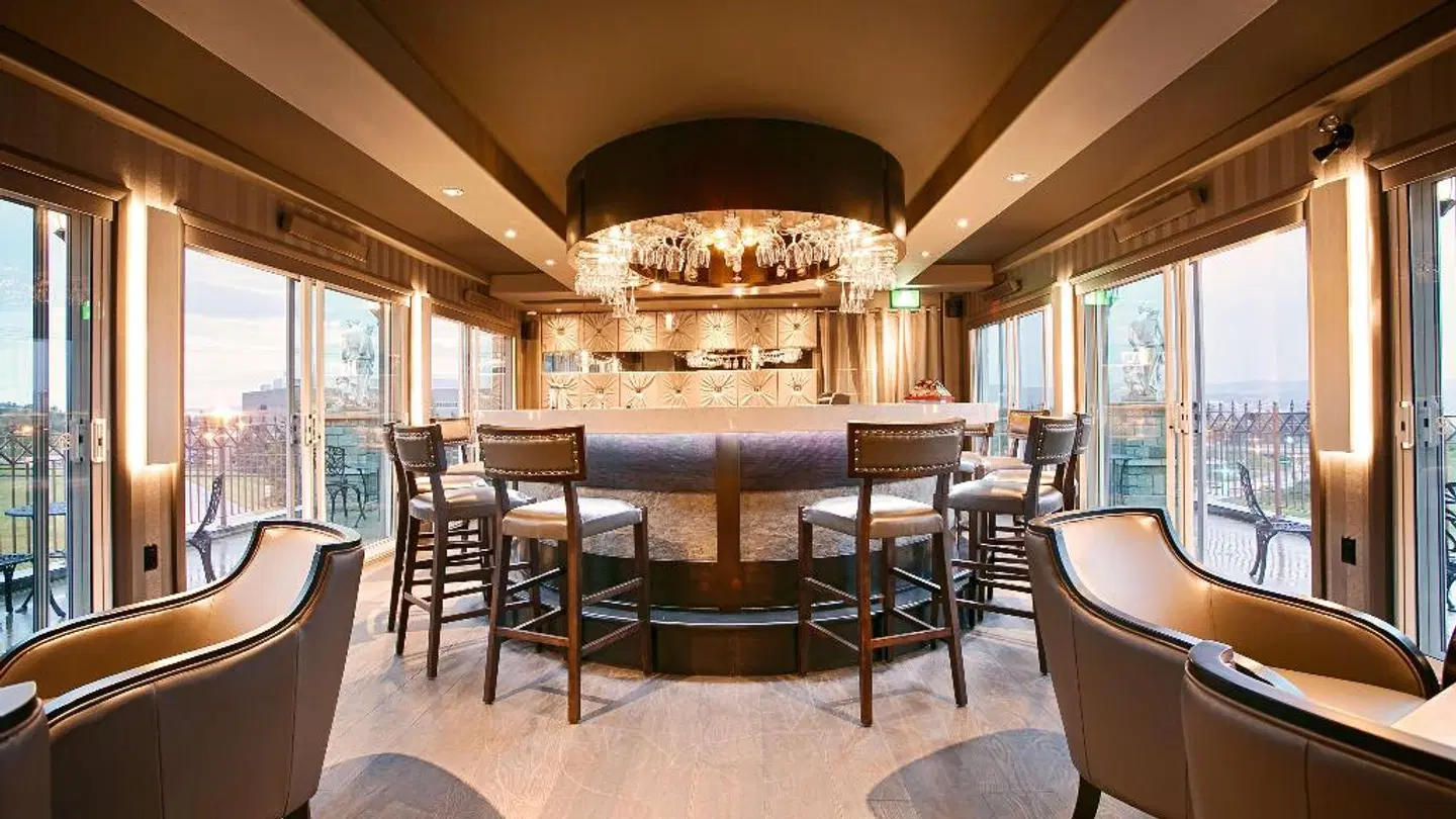 Best Western Plus Edmundston Bar