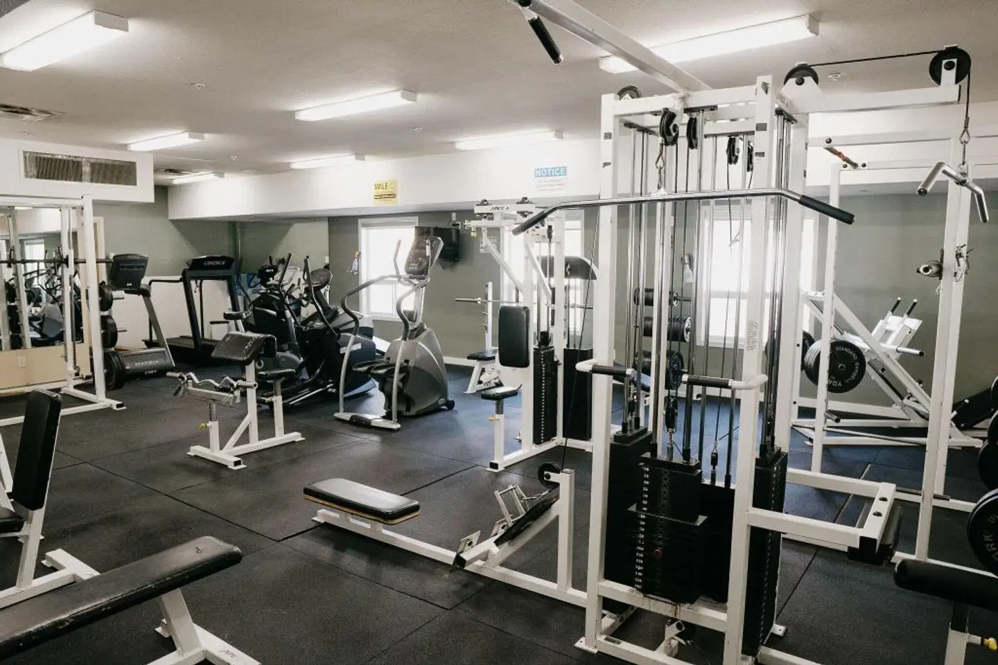 Ramada Limited Golden SPORTS_AND_LEISURE