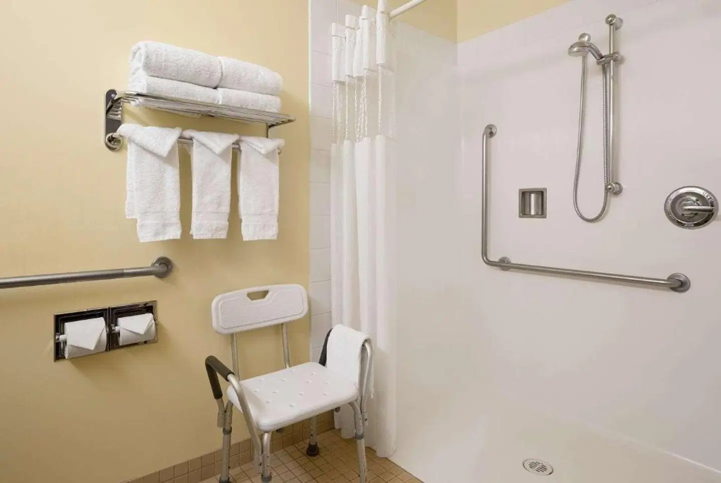 Ramada Limited Golden Badezimmer