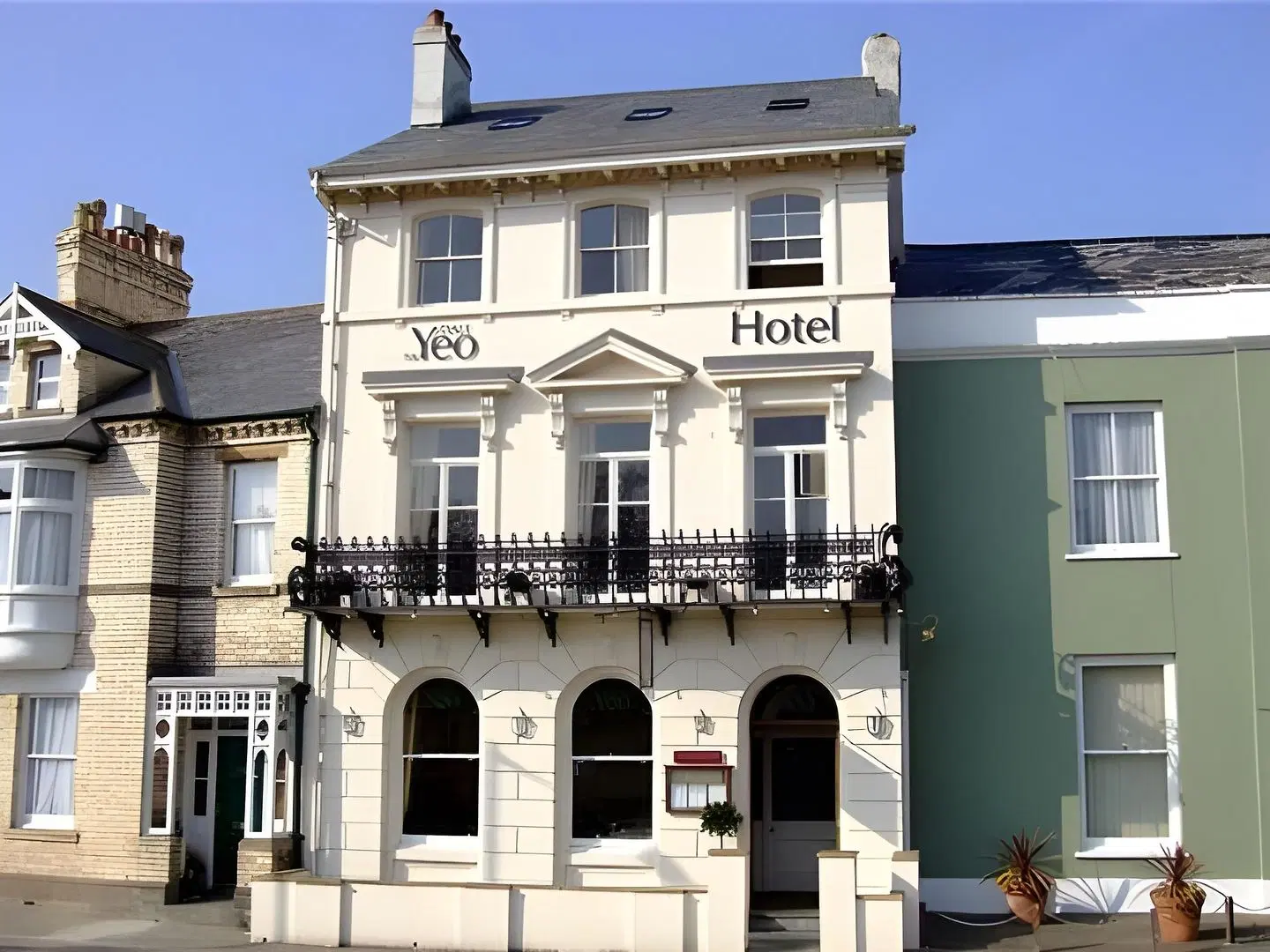 Yeo Dale Hotel EXTERIOR