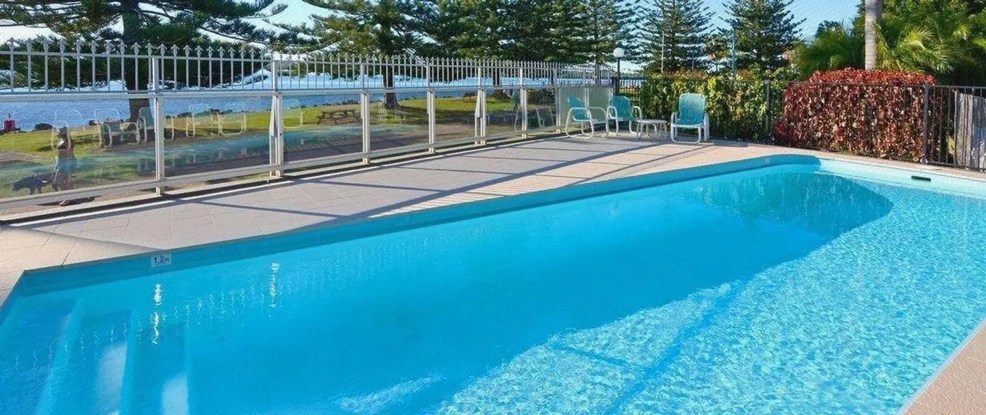 Mid Pacific Motel OUTDOOR_POOL