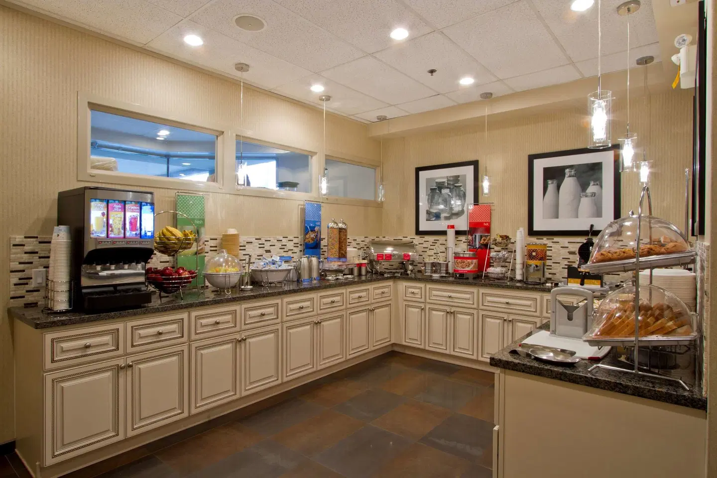 Hampton Inn by Hilton Vancouver-Airport/Richmond Restaurant