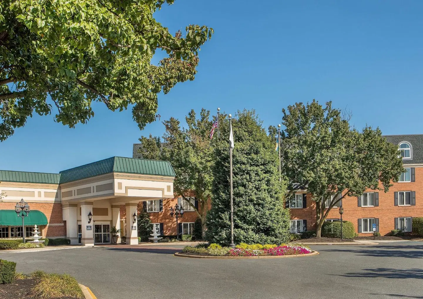 Hilton Wilmington/Christiana EXTERIOR