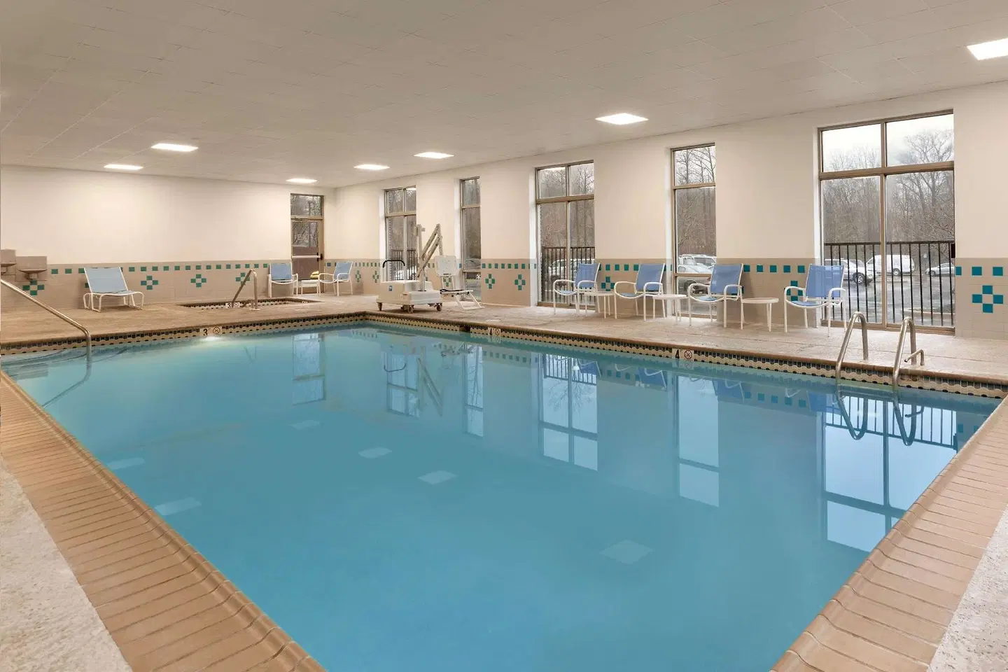 Embassy Suites by Hilton Newark Wilmington South Hallenbad