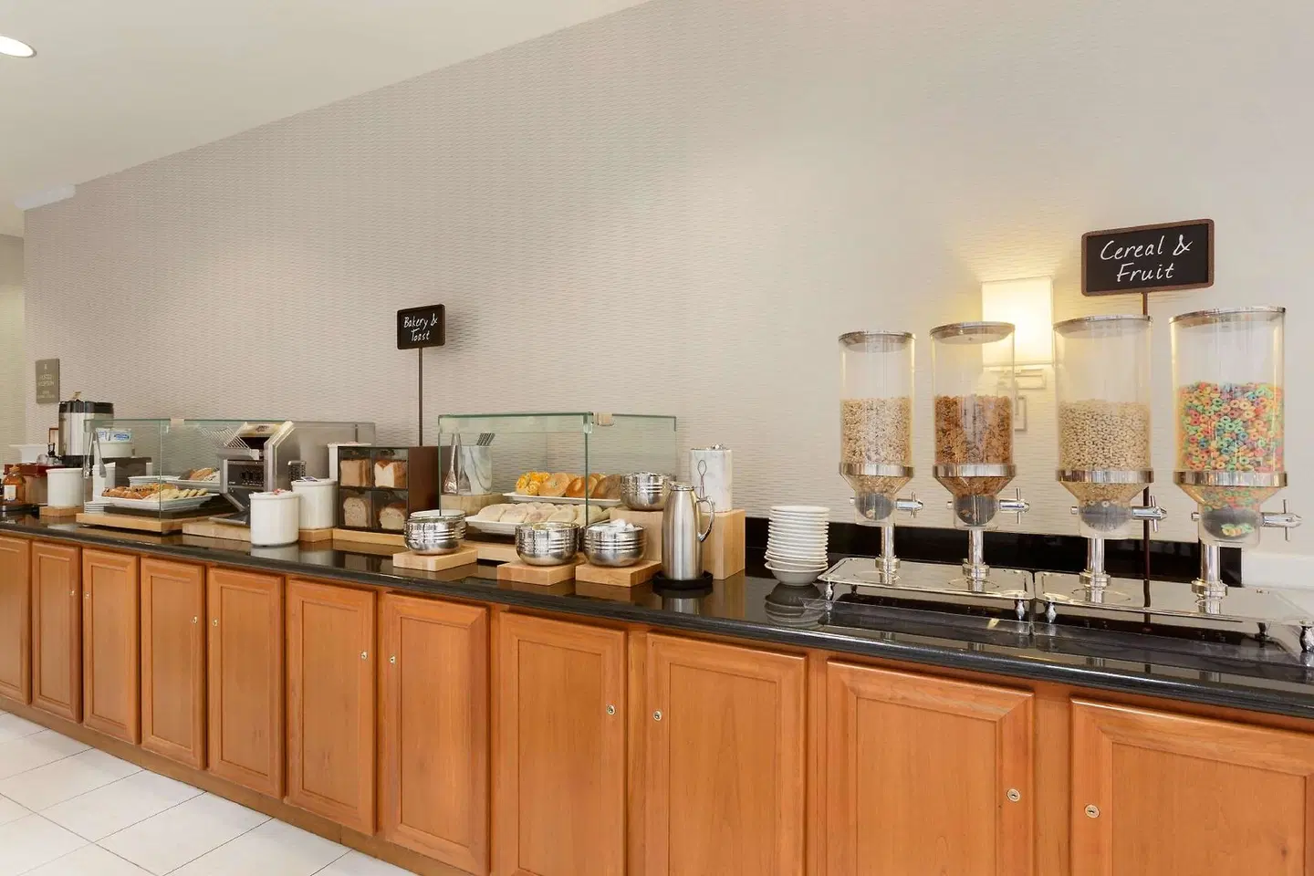 Embassy Suites by Hilton Newark Wilmington South ROOM_EXAMPLE