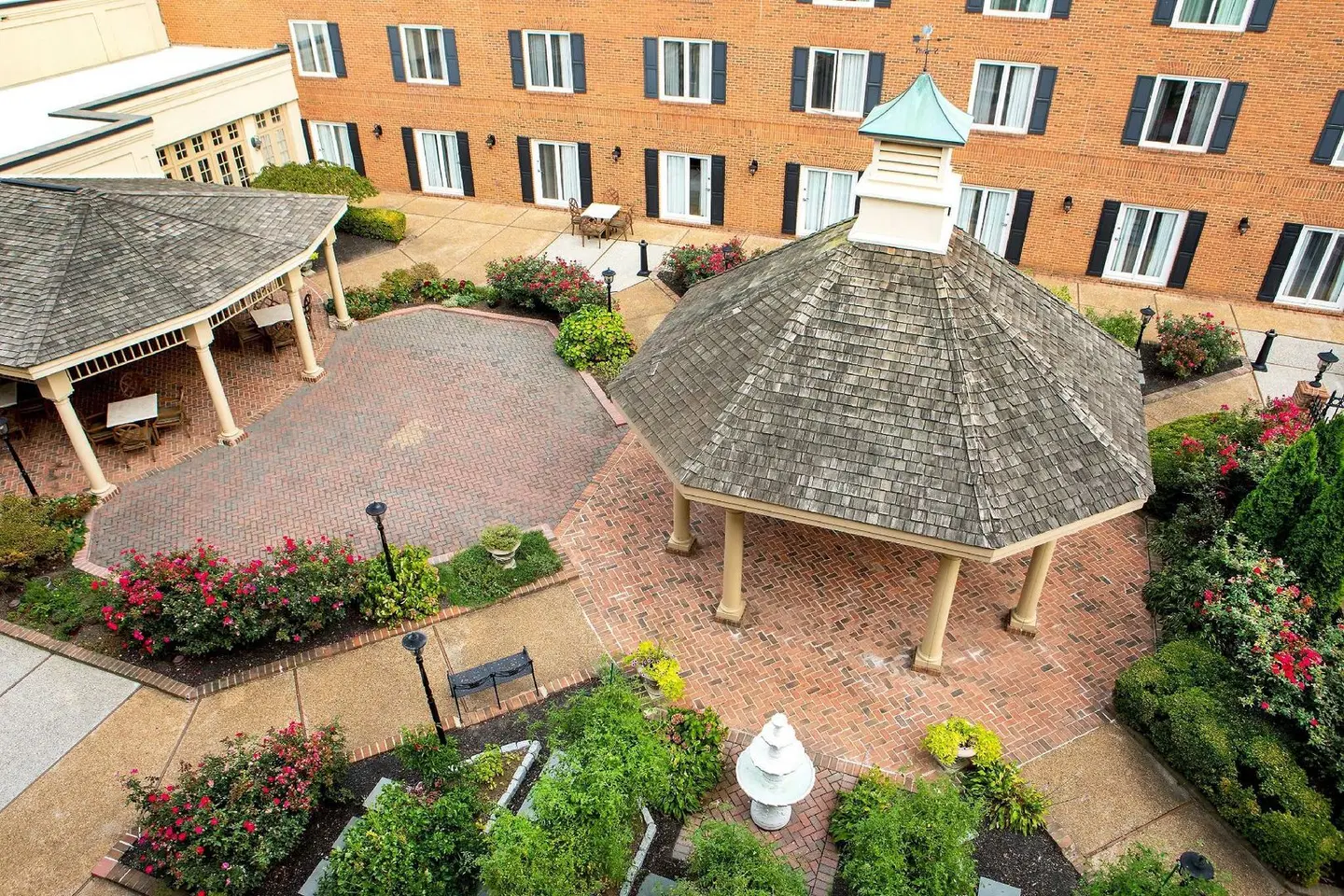 Hilton Wilmington/Christiana EXTERIOR