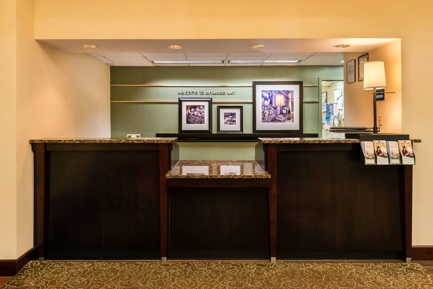 Hampton Inn & Suites Orlando/East UCF Area LOUNGE_LOBBY