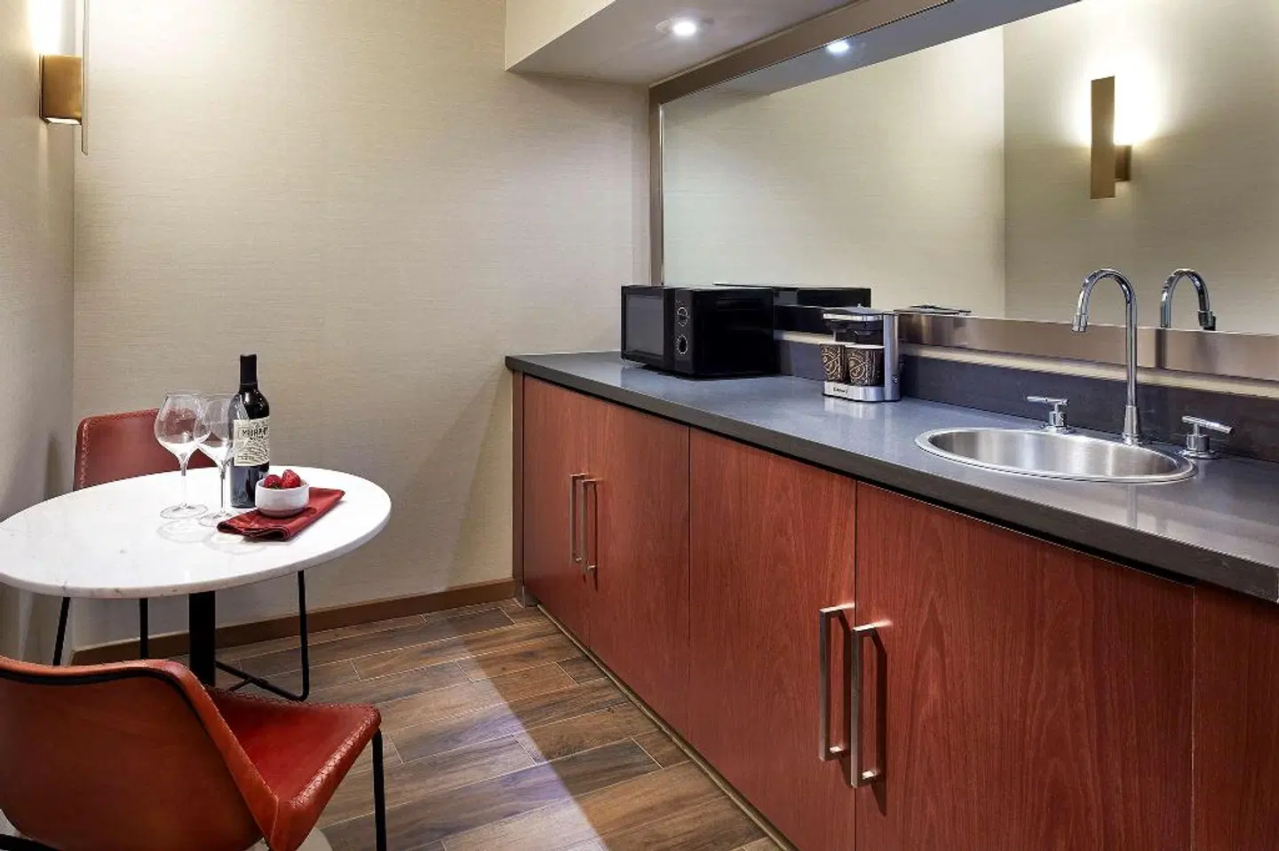 Hilton Pasadena ROOM_EXAMPLE